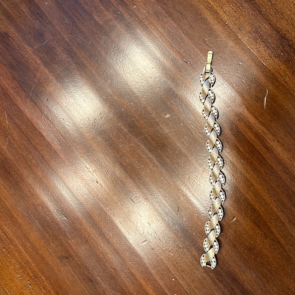 Trifari vintage gold colored bracelet